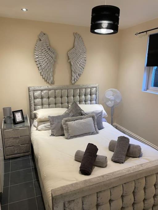 Appartamento Flat 3 Meadow View Cozy Getaway Hurst Esterno foto